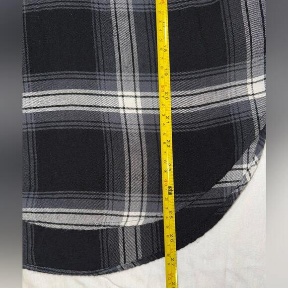 Abercrombie & Fitch Gray Plaid Tunic Blouse
size XS NWOT - Picture 8 of 8